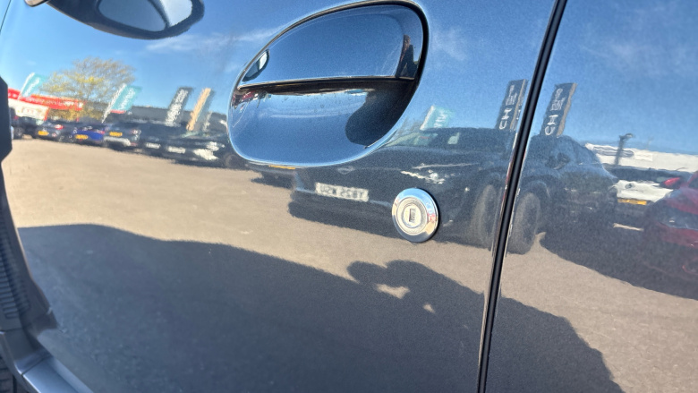 Dacia Duster 1.0 TCe 100 Comfort 5dr Bi Fuel Estate